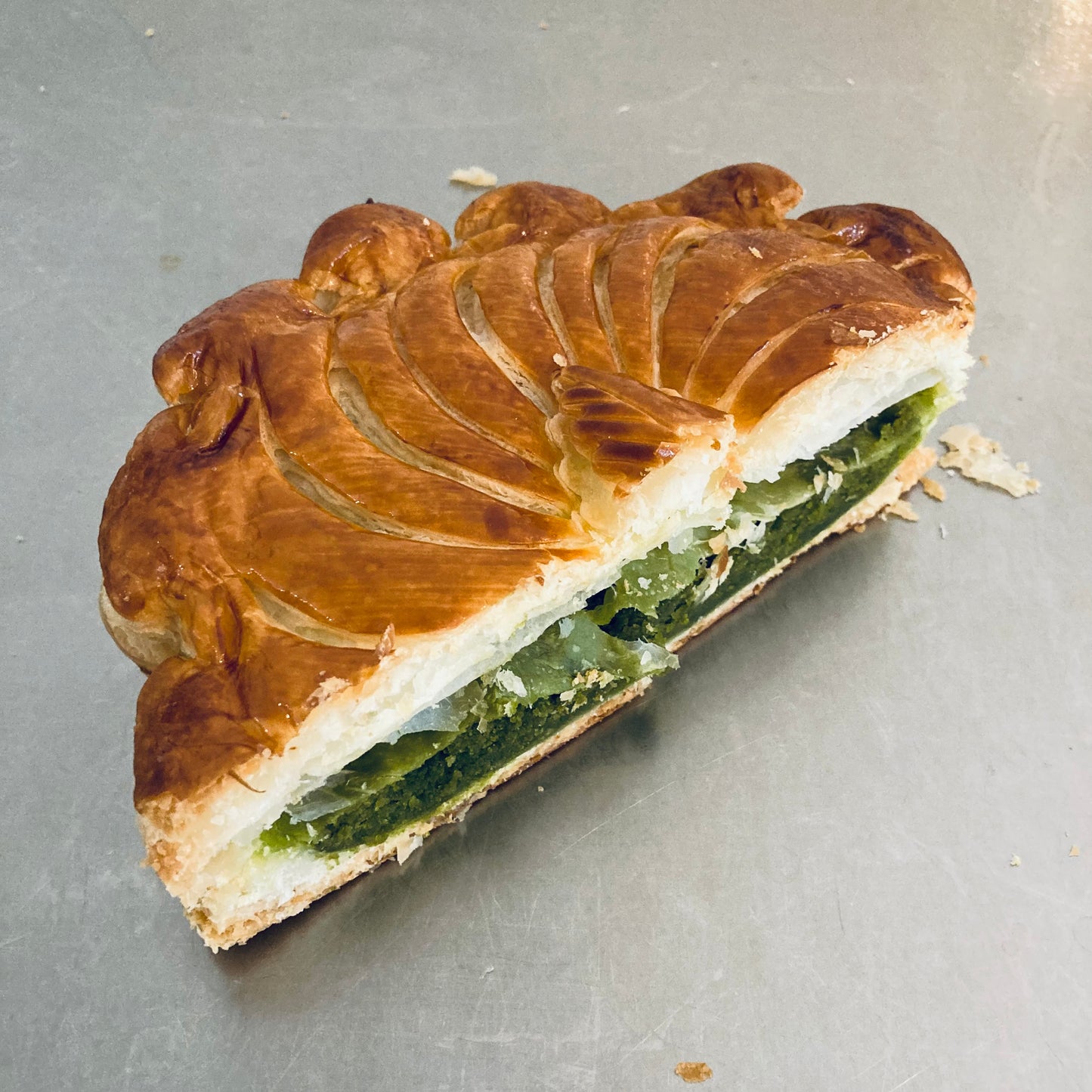 Galette des rois au matcha uniquement à retirer au salon 6/1 - 24/1/2026