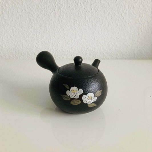 Teapot - white tsubaki 1.9dl
