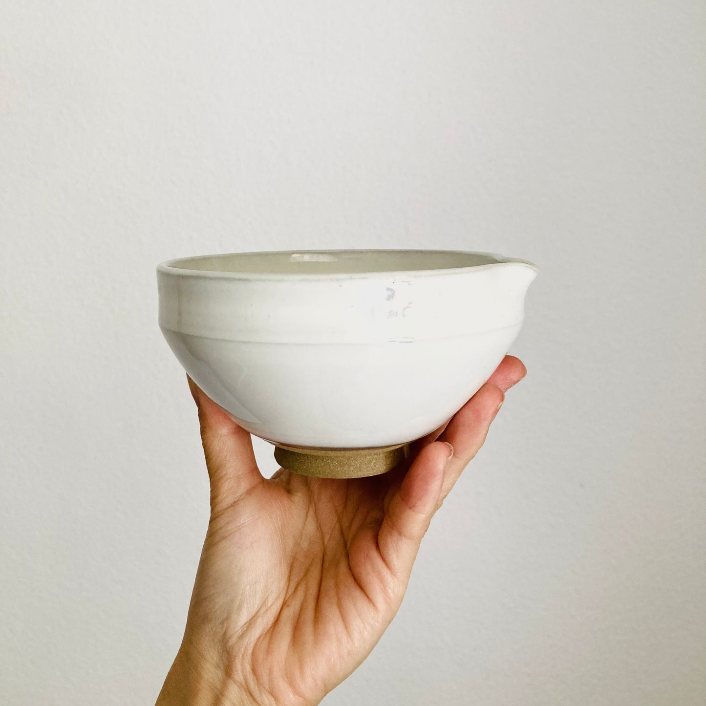 Bowl with spout